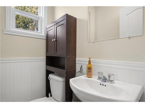 73-3 Rosemund Crescent, Kingston, ON - Indoor Photo Showing Bathroom