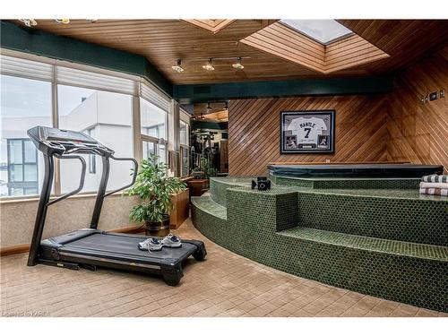 1602-185 Ontario Street, Kingston, ON - Indoor Photo Showing Gym Room