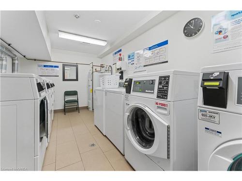 116-580 Armstrong Road, Kingston, ON - Indoor Photo Showing Laundry Room