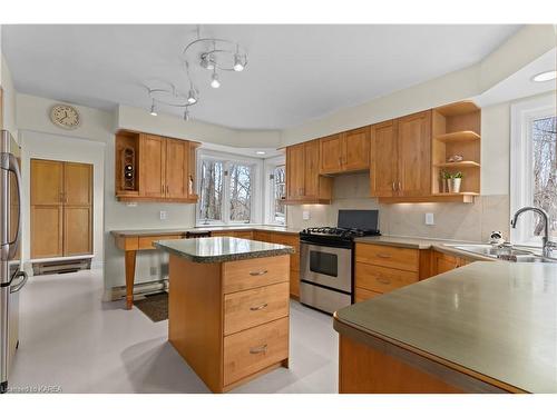 42 Wild Apple Lane, Elgin, ON - Indoor Photo Showing Kitchen With Double Sink