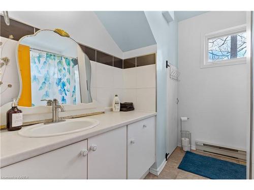 42 Wild Apple Lane, Elgin, ON - Indoor Photo Showing Bathroom