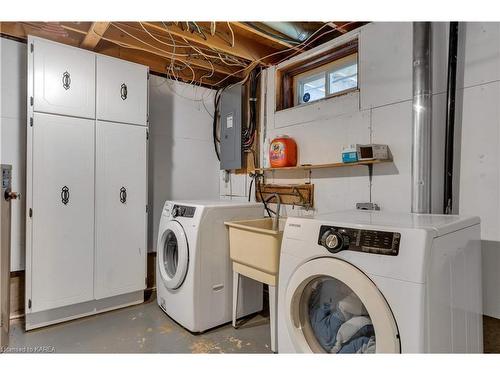 83 Virginia Street, Kingston, ON - Indoor Photo Showing Laundry Room