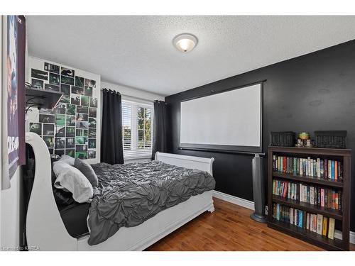 507 Forest Hill Drive E, Kingston, ON - Indoor Photo Showing Other Room