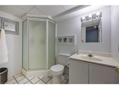 507 Forest Hill Drive E, Kingston, ON - Indoor Photo Showing Bathroom