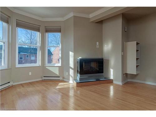 2-41 William Street, Kingston, ON - Indoor With Fireplace