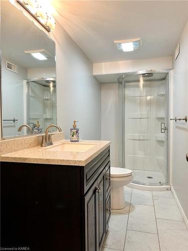 117 Dalgleish Avenue, Kingston, ON - Indoor Photo Showing Bathroom