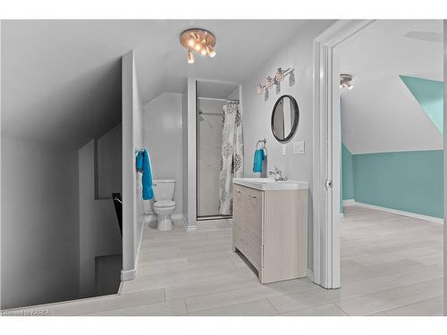 13 Kingston Street, Rideau Lakes, ON - Indoor Photo Showing Bathroom