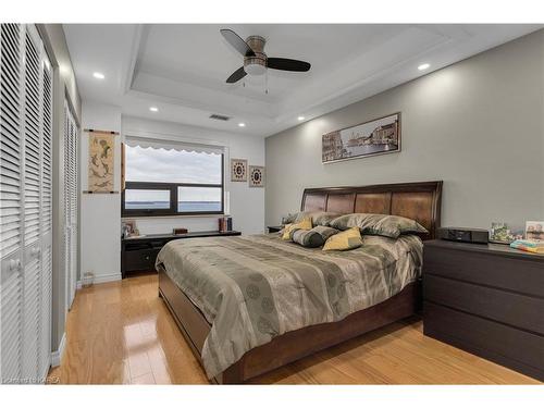 1207-165 Ontario Street, Kingston, ON - Indoor Photo Showing Bedroom