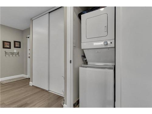 1207-165 Ontario Street, Kingston, ON - Indoor Photo Showing Laundry Room