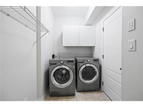 894 Riverview Way, Kingston, ON - Indoor Photo Showing Laundry Room