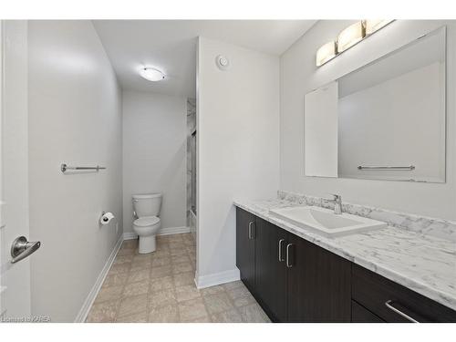 894 Riverview Way, Kingston, ON - Indoor Photo Showing Bathroom