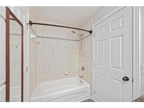59 Glenora Drive, Bath, ON - Indoor Photo Showing Bathroom