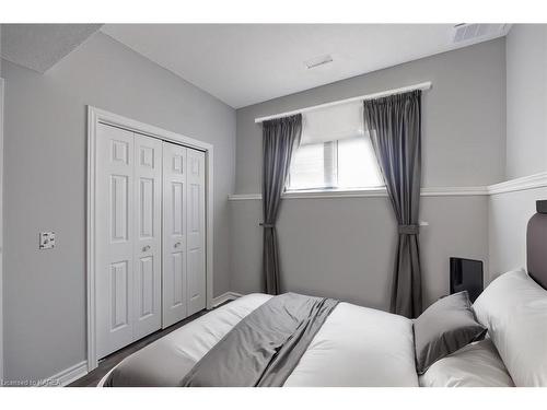 59 Glenora Drive, Bath, ON - Indoor Photo Showing Bedroom