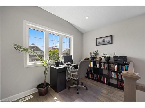 815 Riverview Way, Kingston, ON - Indoor Photo Showing Office