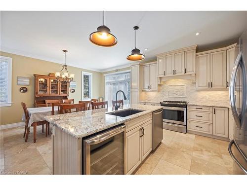 8 Burleigh Court, Bath, ON - Indoor Photo Showing Kitchen With Stainless Steel Kitchen With Upgraded Kitchen