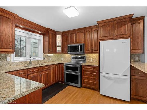 21 Mill Street, Odessa, ON - Indoor Photo Showing Kitchen With Double Sink