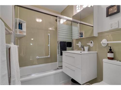 159 Carruthers Avenue, Kingston, ON - Indoor Photo Showing Bathroom