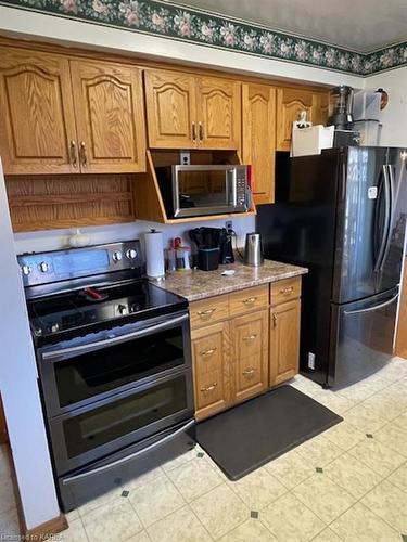 43 Gearin Street, Trenton, ON - Indoor Photo Showing Kitchen