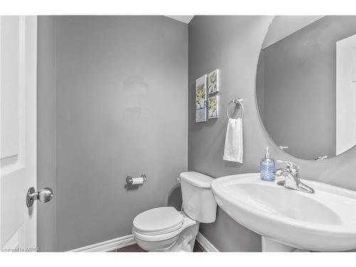 700 Mclean Court, Kingston, ON - Indoor Photo Showing Bathroom