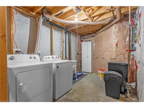 700 Mclean Court, Kingston, ON - Indoor Photo Showing Laundry Room