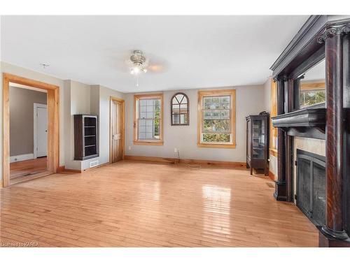 4639 Bath Road, Amherstview, ON - Indoor With Fireplace