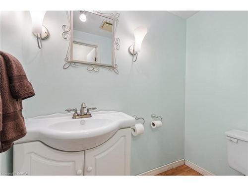4639 Bath Road, Amherstview, ON - Indoor Photo Showing Bathroom