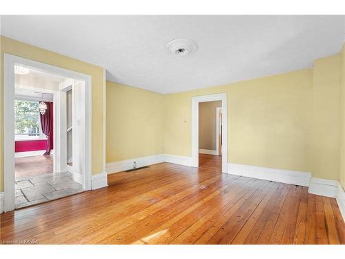 4639 Bath Road, Amherstview, ON - Indoor Photo Showing Other Room