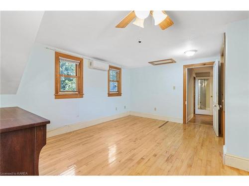 4639 Bath Road, Amherstview, ON - Indoor Photo Showing Other Room