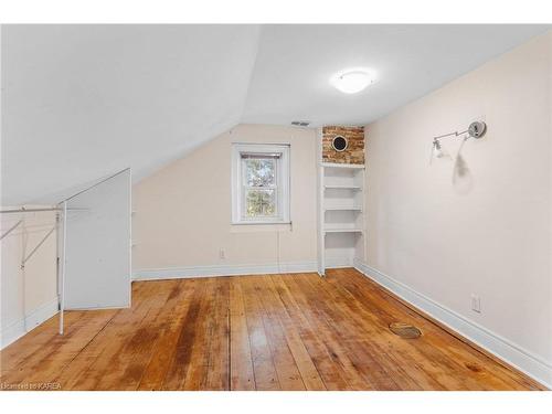 4639 Bath Road, Amherstview, ON - Indoor Photo Showing Other Room