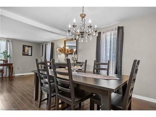 261 Long Point Road, Lyndhurst, ON - Indoor Photo Showing Dining Room