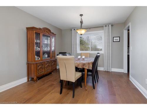 820 Cataraqui Woods Drive, Kingston, ON - Indoor Photo Showing Dining Room