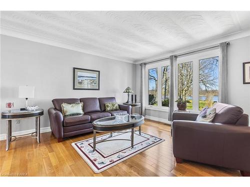 1200 Allen Point Road, Kingston, ON - Indoor Photo Showing Living Room