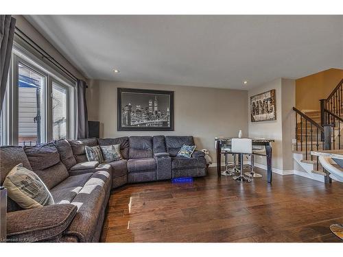 1163 Horizon Drive, Kingston, ON - Indoor Photo Showing Living Room