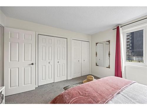 203-315 Regent Street, Kingston, ON - Indoor Photo Showing Bedroom
