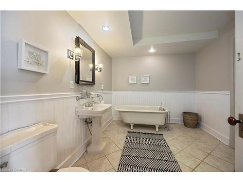 1782 Old Highway 2, Quinte West, ON - Indoor Photo Showing Bathroom