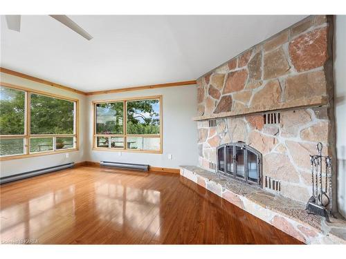 1519 Ormsbee Road, South Frontenac, ON - Indoor Photo Showing Living Room With Fireplace