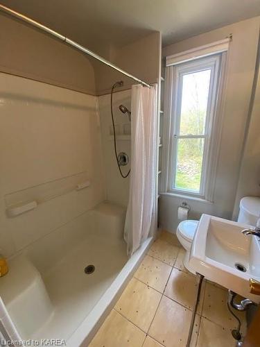 753 Maple Grove Road, Gananoque, ON - Indoor Photo Showing Bathroom