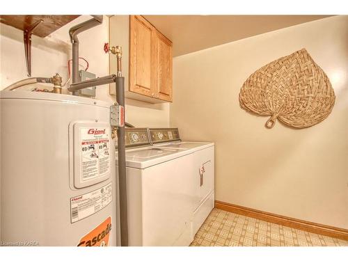 1512 Don Moore Lane, South Frontenac, ON - Indoor Photo Showing Laundry Room