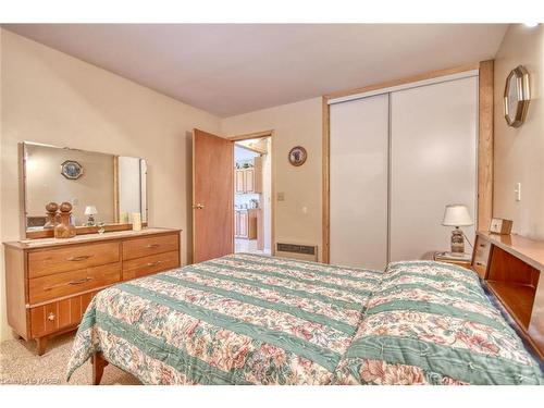 1512 Don Moore Lane, South Frontenac, ON - Indoor Photo Showing Bedroom