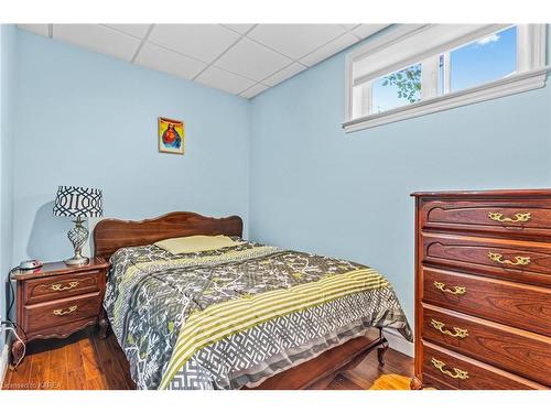 206 Pauline Tom Avenue, Kingston, ON - Indoor Photo Showing Bedroom