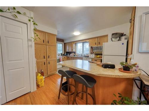 311 Portsmouth Avenue, Kingston, ON - Indoor Photo Showing Kitchen