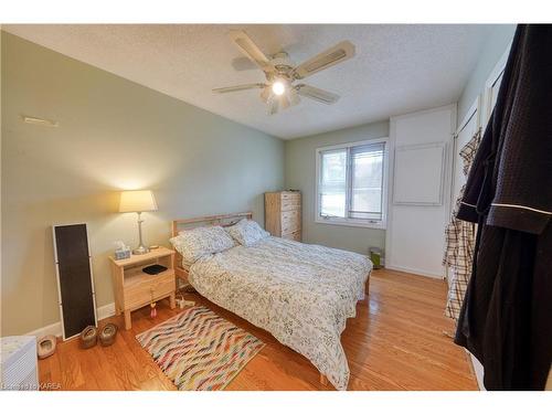 311 Portsmouth Avenue, Kingston, ON - Indoor Photo Showing Bedroom