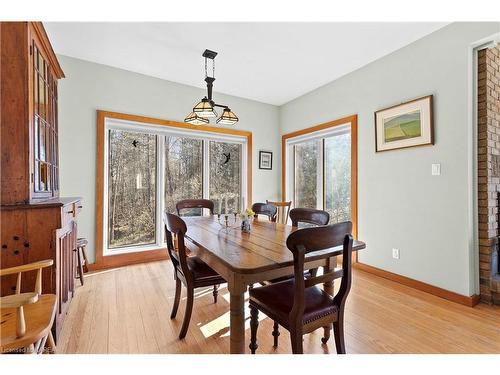 150 Black Rapids Road, Lansdowne, ON - Indoor Photo Showing Dining Room