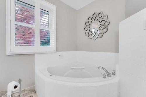 28 Mountain View Lane, Westport, ON - Indoor Photo Showing Bathroom