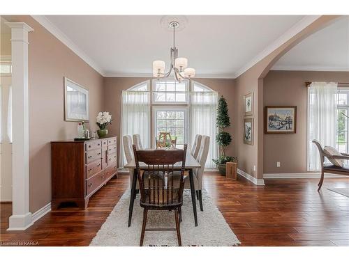 651 Woodland Place, Kingston, ON - Indoor Photo Showing Dining Room