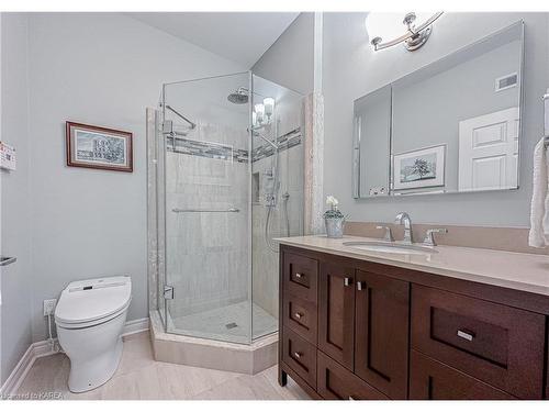 651 Woodland Place, Kingston, ON - Indoor Photo Showing Bathroom