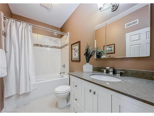 651 Woodland Place, Kingston, ON - Indoor Photo Showing Bathroom
