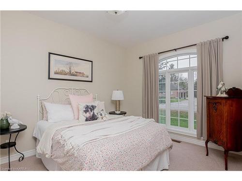 651 Woodland Place, Kingston, ON - Indoor Photo Showing Bedroom