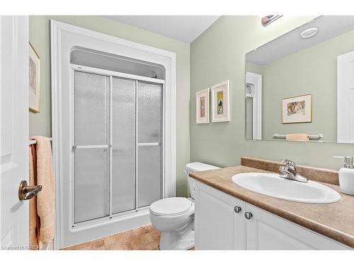 21 Sunshine Lane, Trenton, ON - Indoor Photo Showing Bathroom