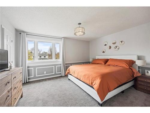 1026 Waterbury Crescent, Kingston, ON - Indoor Photo Showing Bedroom
